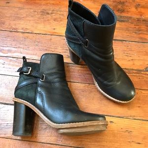 ACNE Cypress booties 39 black leather